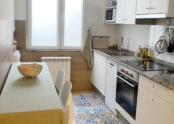 C/ Concepcion Arenal * Φερόλ